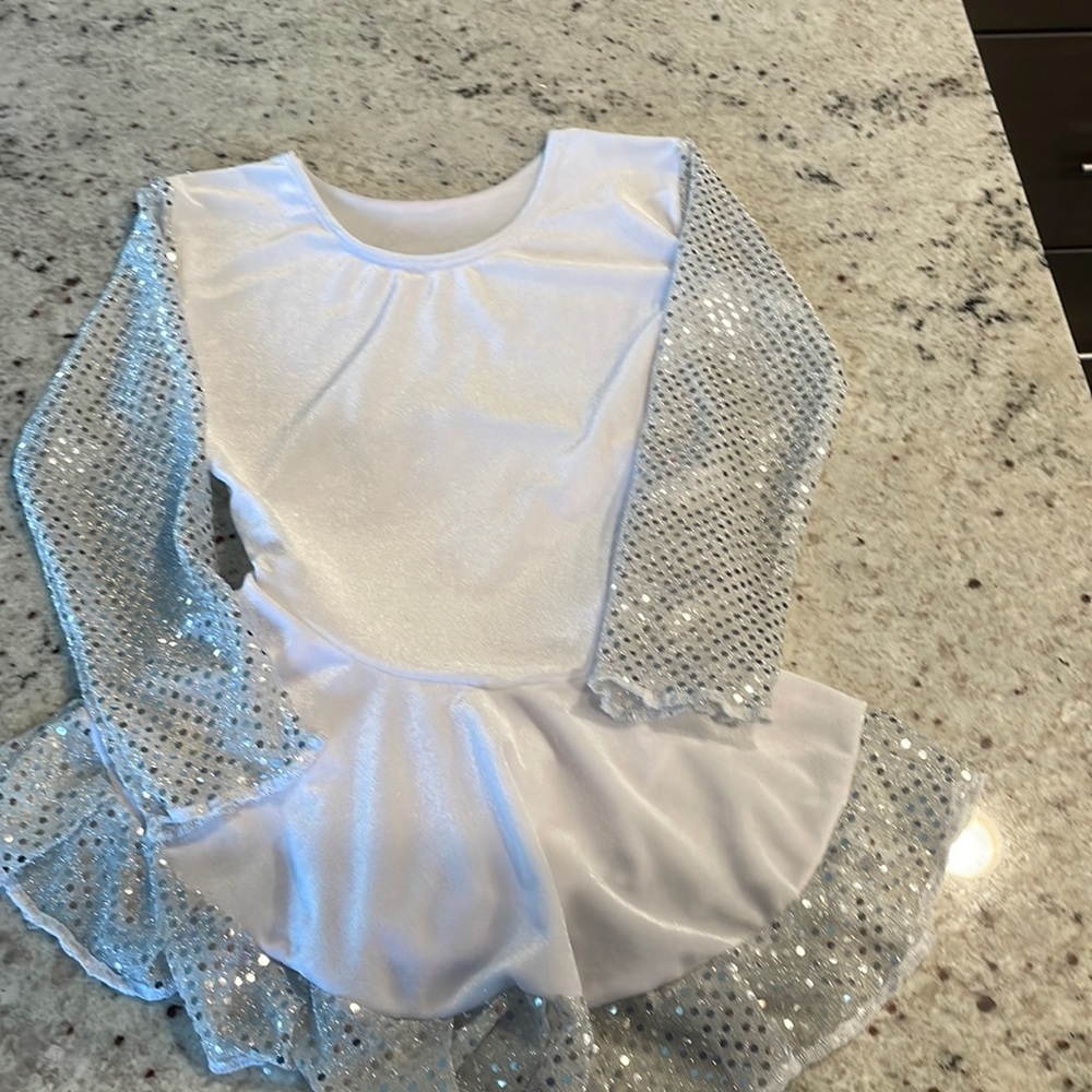 Girls white Skating Dress, Youth XL